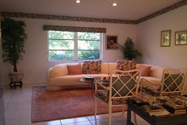 Home For Sale In Huntington Pointe