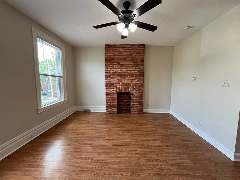 837 Highview St #2 — Photo 8