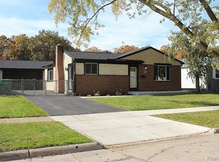 16432 Oakbrook St, Romulus, MI