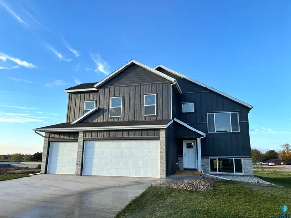 2124 E Alexa St, Brandon, SD 57005