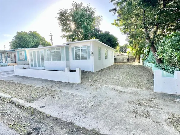 8250 Martan Corchado, Ponce, PR 00717