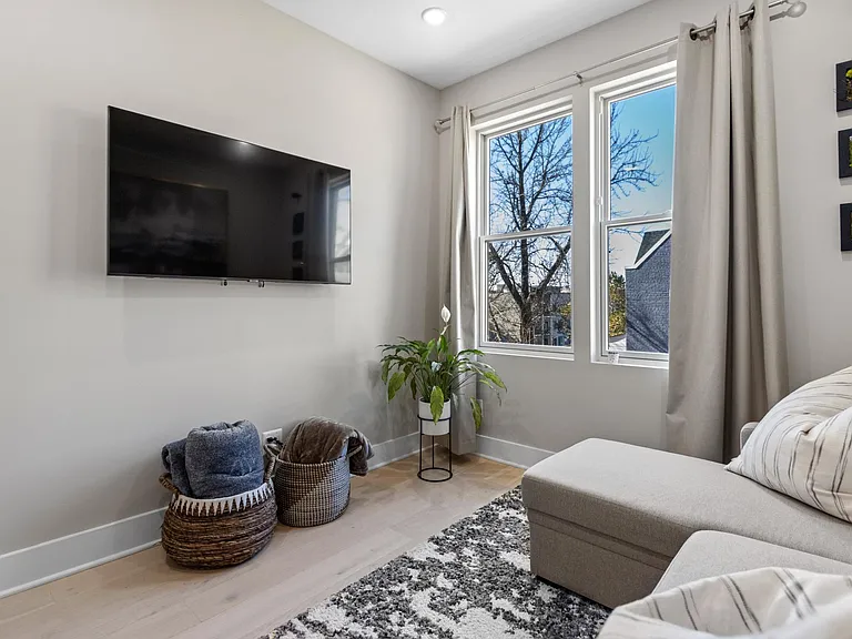 1638 K St NE #202 — Photo 7
