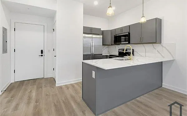 2 bed, 724 sqft, $1,500 — Photo 4