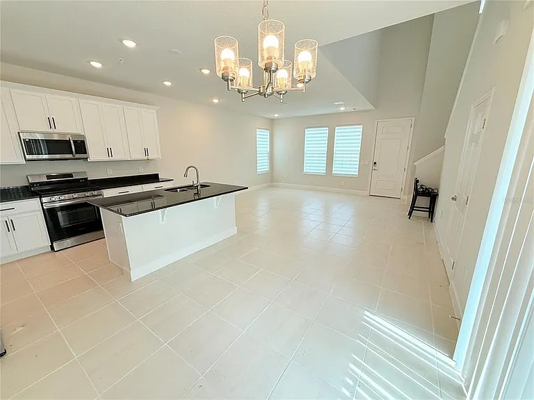 237 Station Ln — Photo 5