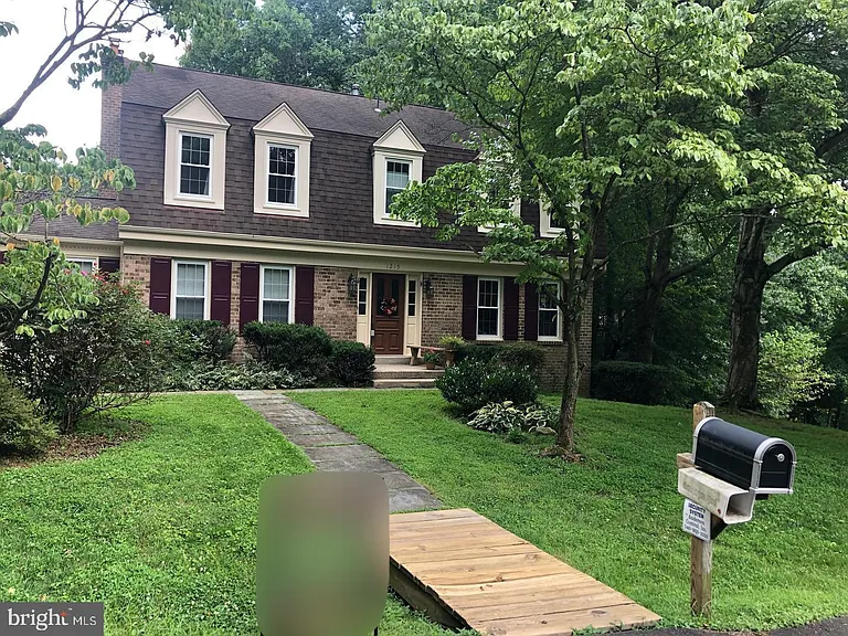 1215 Delta Glen Ct — Photo 1