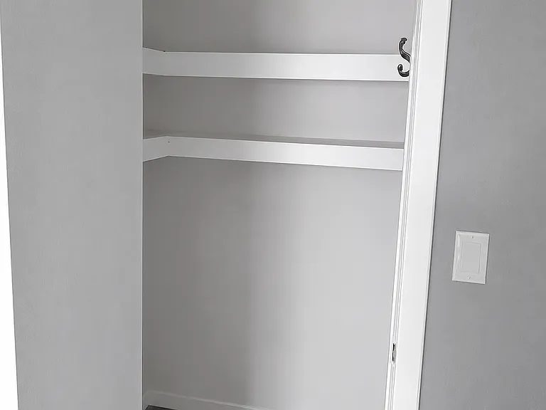 28 Hickory St — Photo 10