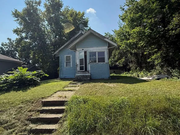 3420 Preston St, Rockford, IL 61102