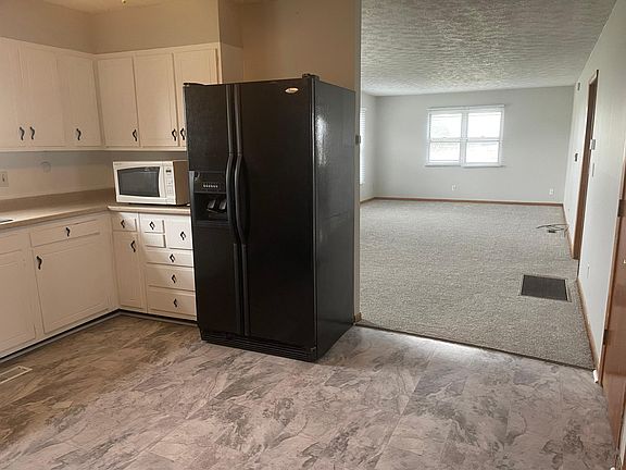 5th image of 920 Edith Ave