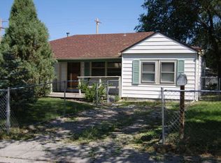 104 Frontier Ave, Newcastle, WY 82701