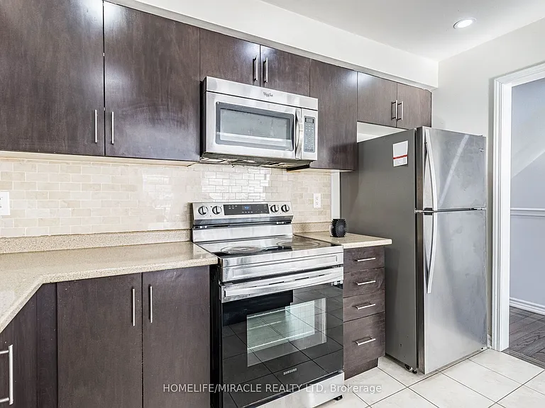 229 Remembrance Rd — Photo 12
