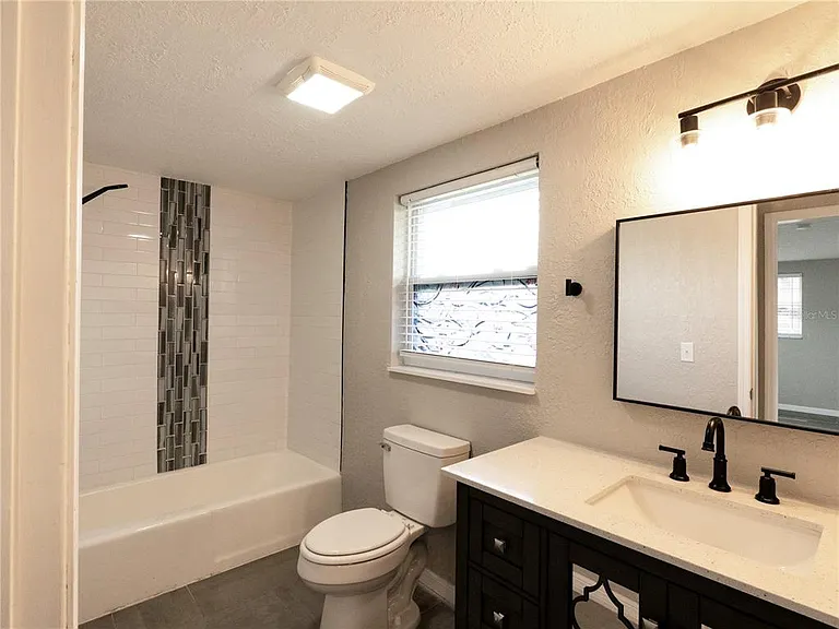 11241 Yewtree Ave — Photo 30