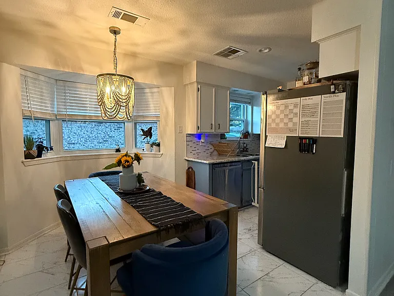 5815 Hoover St — Photo 6