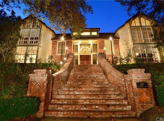 3rd image of 4187 Cresthaven Dr