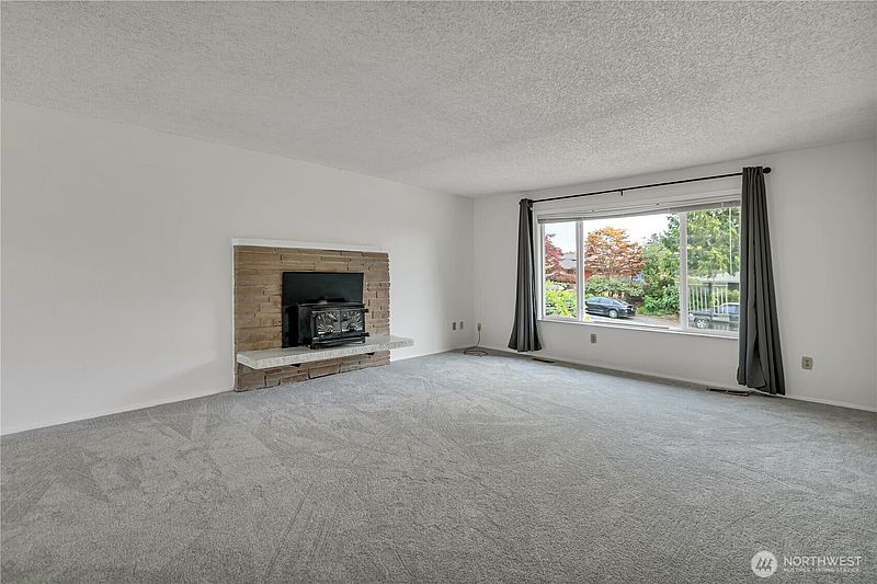 5th image of 10074 SE 213th Place