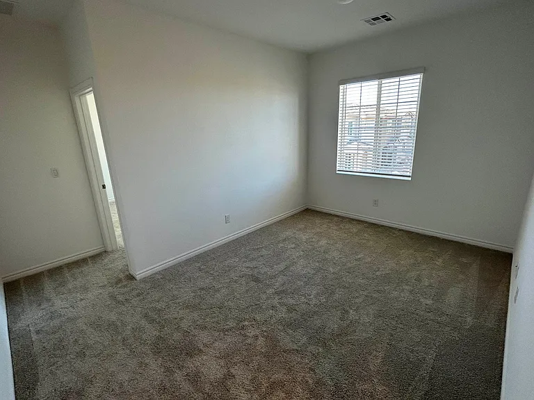 25 Barbara Ln #25 — Photo 15