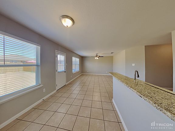 4th image of 532 Hidden Dale Dr