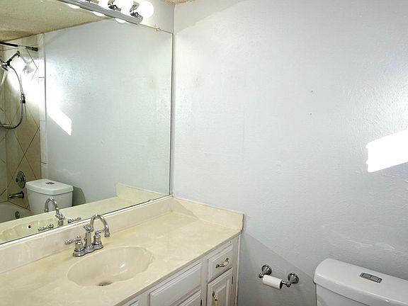 5th image of 2501 Trailridge Dr