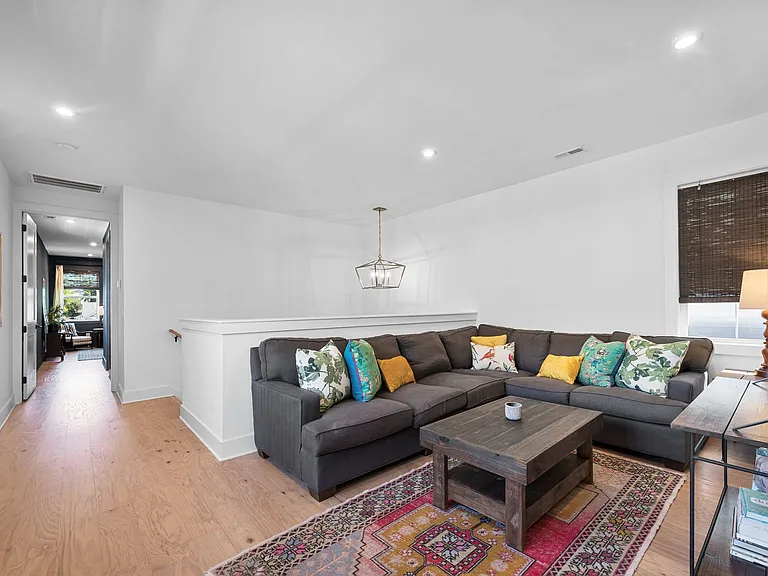 939 Spain Ave — Photo 47