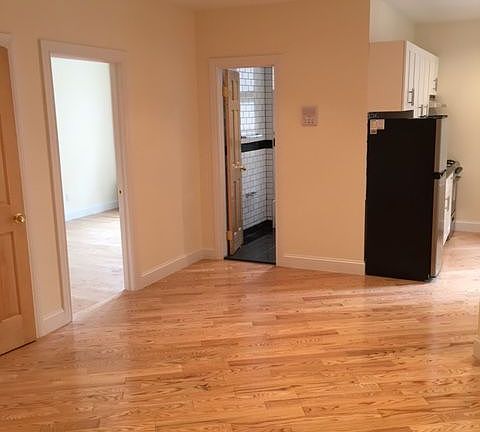 2nd image of 514 W 211th St APT 1I
