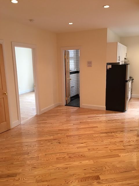 1st image of 514 W 211th St #I1