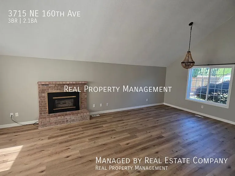 3715 NE 160th Ave — Photo 4