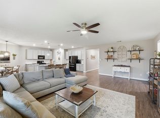 3502 Saxton Green Rd, Pearland, TX 77584
