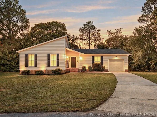 2122 Birchcreft Dr, Fayetteville, NC 28304