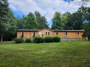 269 Sunshine Ln, White Oak, WV 25989