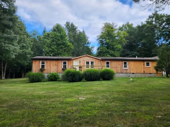 269 Sunshine Ln, White Oak, WV 25989