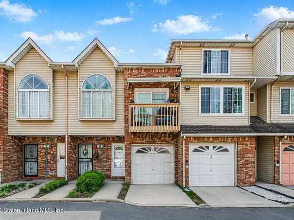 20 Jupiter Ln, Staten Island, NY 10303