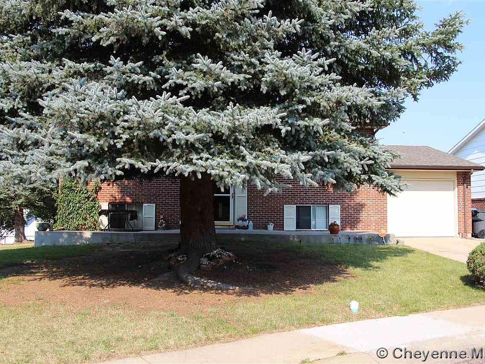 2nd image of 708 Carmon Cir