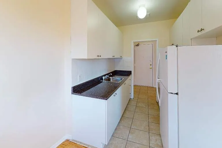 506 Danforth Rd #BACHELOR DEN — Photo 11