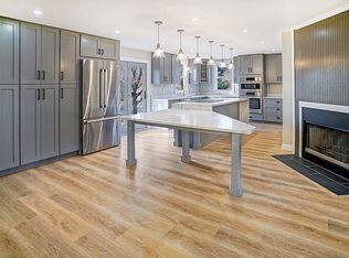 20 Skye Line Dr, Sutton, MA 01590