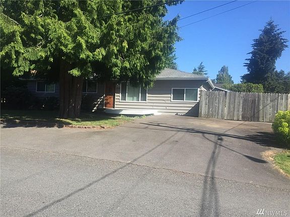 2nd image of 5560 NE 195th St