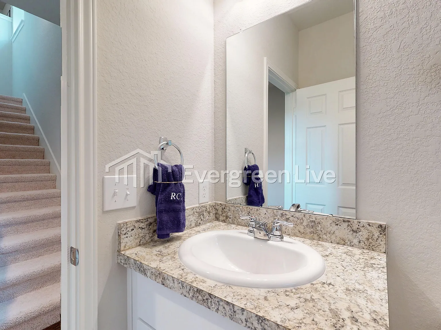 4 bed, 2.5 bath, 2065 sqft, $1,945 — Photo 3