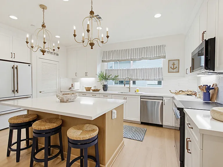 Delphinium Ln — Photo 16