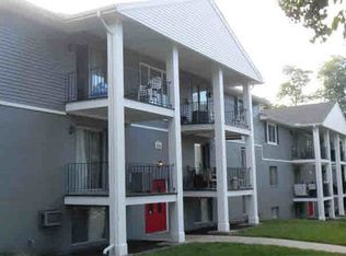 70 Country Manor Ln APT C, Centerville, OH 45458