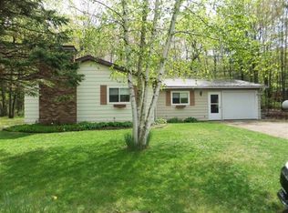 W9497 Parkway Dr, Poynette, WI 53955