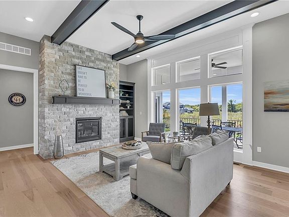 7th image of this home