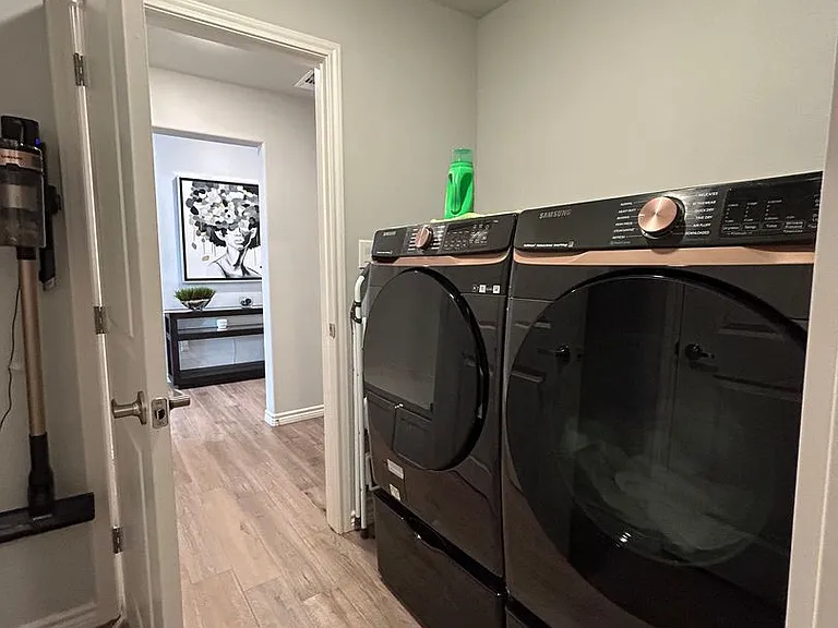 2032 Twin Falls Dr — Photo 13