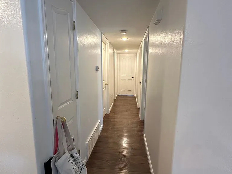 1403 S 1020 W — Photo 8