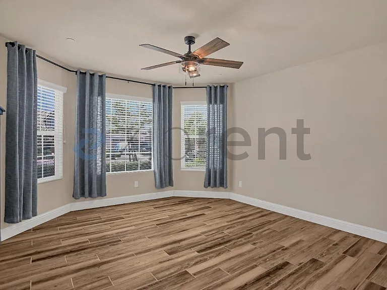 433 S Crescent Ln — Photo 19