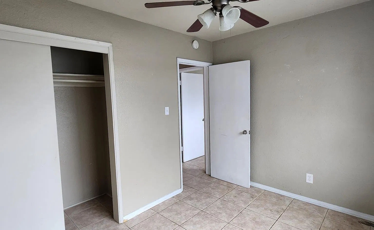 2 bed, 675 sqft, $2,145 — Photo 4