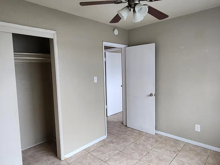 3714 Monroe Ave — Photo 3