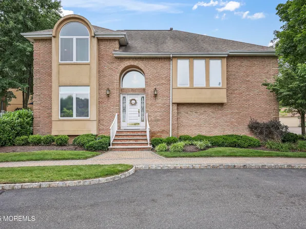 156 Blue Heron Court, Holmdel, NJ 07733