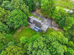 1854 Chester Harris Rd, Woodlawn, TN 37191