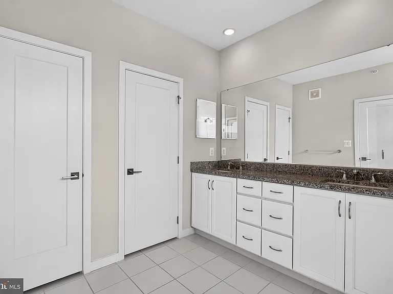 23685 Hopewell Manor Ter — Photo 26