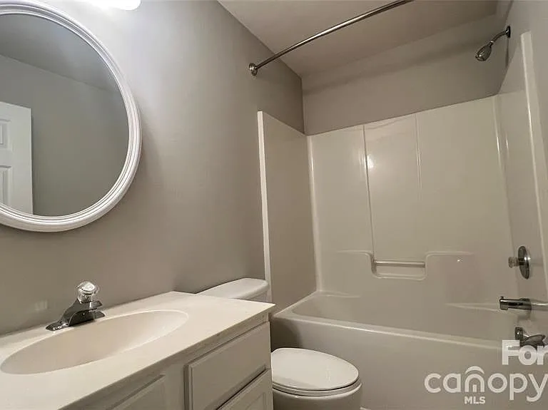 10232 Garmoyle St — Photo 12