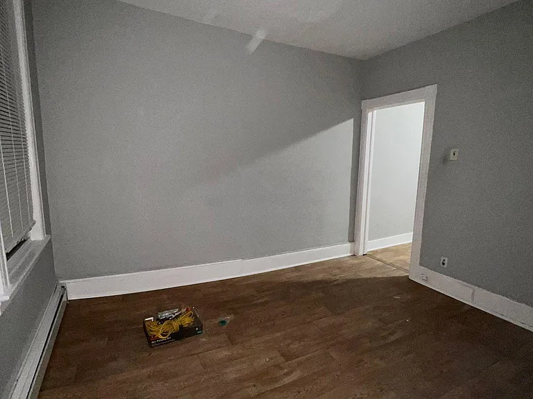 1317 44th St #2R — Photo 15