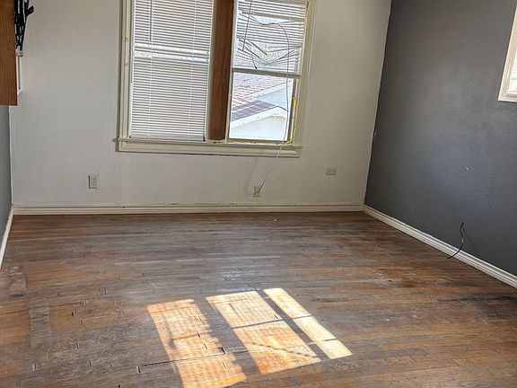 2nd image of 1101 Holly Vista St APT 3